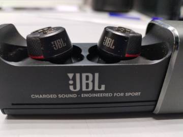 01-200269645: Jbl ua true wireless flash