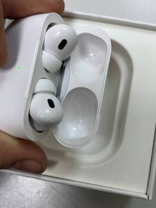 01-200090726: Apple airpods pro 2nd generation