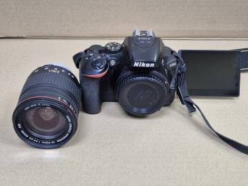 01-200097965: Nikon d5600 sigma af 28-200 mm f/3.5-5.6 asp