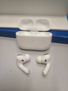 01-200198640: Apple airpods pro