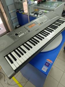 01-200165399: Yamaha psr-r300