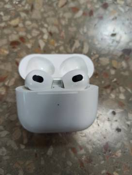 01-200218859: Apple airpods 3rd generation