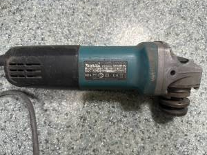 01-200244848: Makita 9558hn