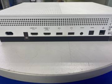 01-200245024: Microsoft xbox one s 1tb