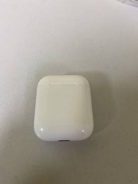 01-200107522: Apple airpods 2nd generation with charging case