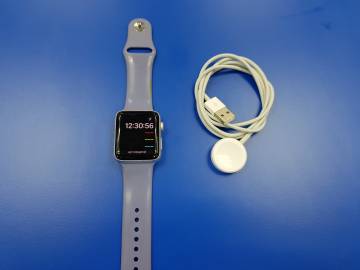 01-200106576: Apple watch series 2 42mm steel case