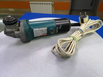 01-200217367: Makita 9528 nb