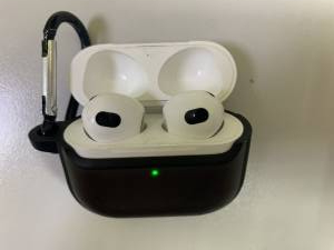 01-200213596: Apple airpods 3rd generation