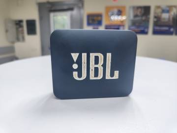 01-200241814: Jbl go essential