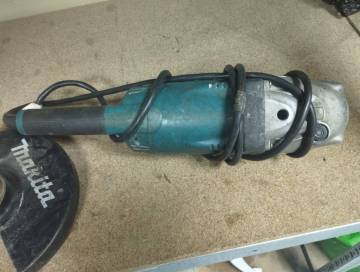 01-200244335: Makita ga9020s