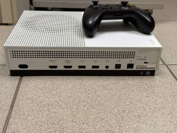 01-200279198: Microsoft xbox one s 500gb