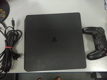 01-200300310: Sony playstation 4 slim 500gb