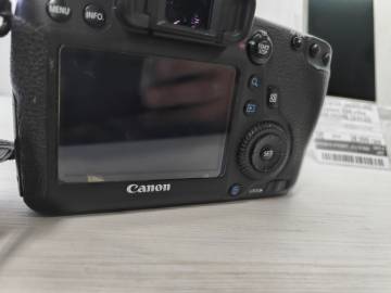 01-200148724: Canon eos 6d body