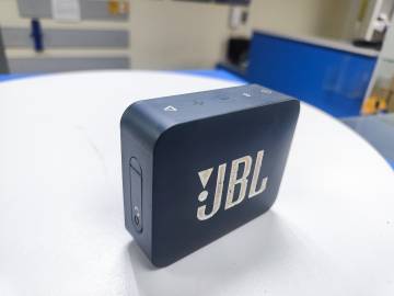 01-200241814: Jbl go essential