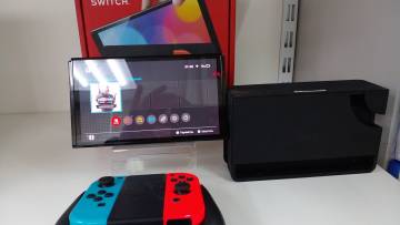 01-200271913: Nintendo switch oled