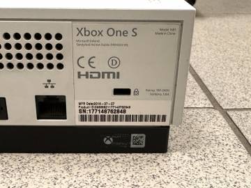 01-200279198: Microsoft xbox one s 500gb