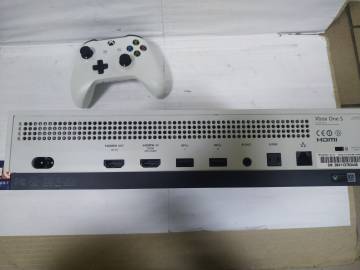 01-200285587: Microsoft xbox one s 500gb