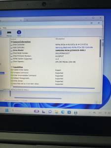 01-200193448: Lenovo athlon 3150u 2,4ghz gold/ ram4gb/ ssd256gb/ vega 3/ 1366x768