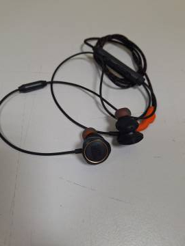 01-200207500: Jbl quantum 50