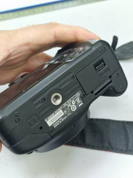 01-200190048: Canon eos 550d body