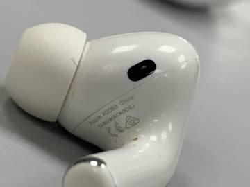 01-200195697: Apple airpods pro