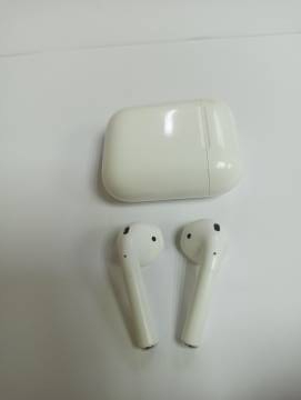 01-200267302: Apple airpods 2nd generation with charging case