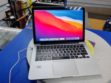 01-200172609: Apple Macbook Pro a1502/ core i5 2,7ghz/ ram8gb/ ssd256gb/ retina/ intel iris 6100