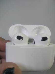 01-200257040: Apple airpods 3rd generation