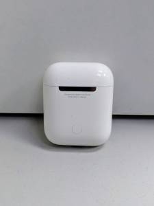 01-200246078: Apple airpods 2nd generation with charging case