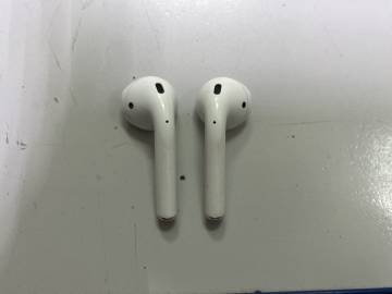 01-200166605: Apple airpods 2nd generation with charging case