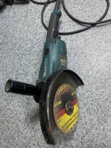 01-200201008: Makita ga9020s