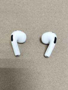 01-200223351: Apple airpods 3rd generation