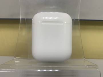 01-200241880: Apple airpods 2nd generation with charging case