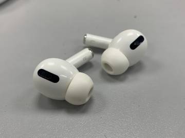 01-200195697: Apple airpods pro