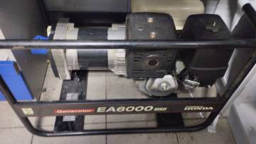 01-200271217: Honda ea6000 avr