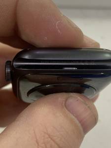 01-200095002: Apple watch se 44mm aluminum case