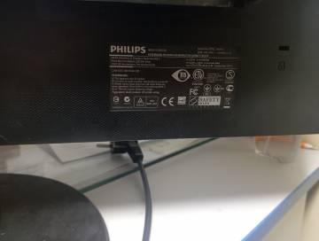 01-200200241: Philips 246v5