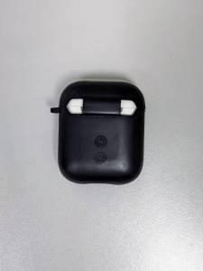 01-200246078: Apple airpods 2nd generation with charging case