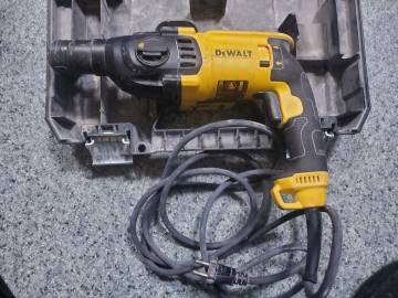 01-200204953: Dewalt d25133k