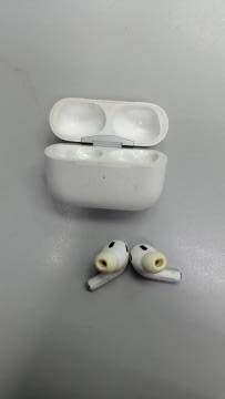 01-200272009: Apple airpods pro 2nd generation