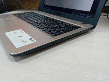 01-200185248: Asus єкр. 15,6/ celeron n3350 1,1ghz/ ram4gb/ hdd500gb